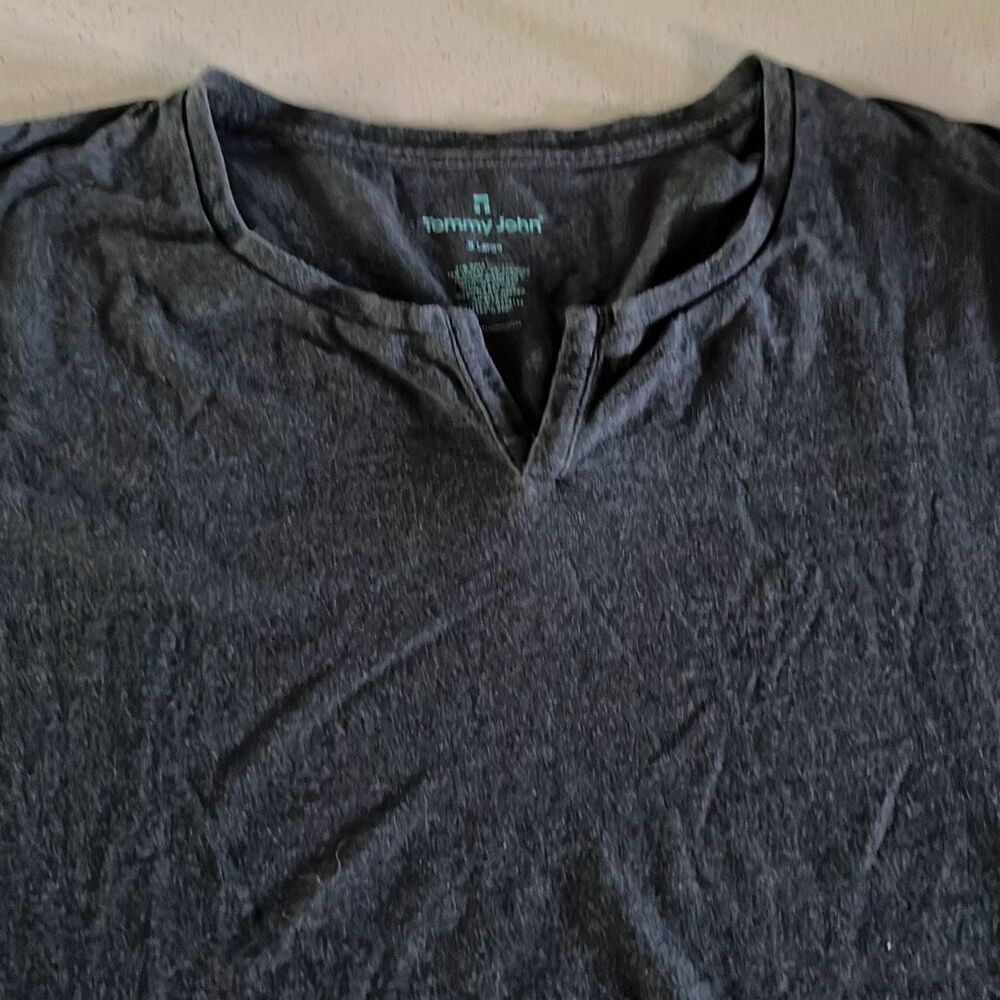 Tommy John Split V Soft T Shirt Men’s XL